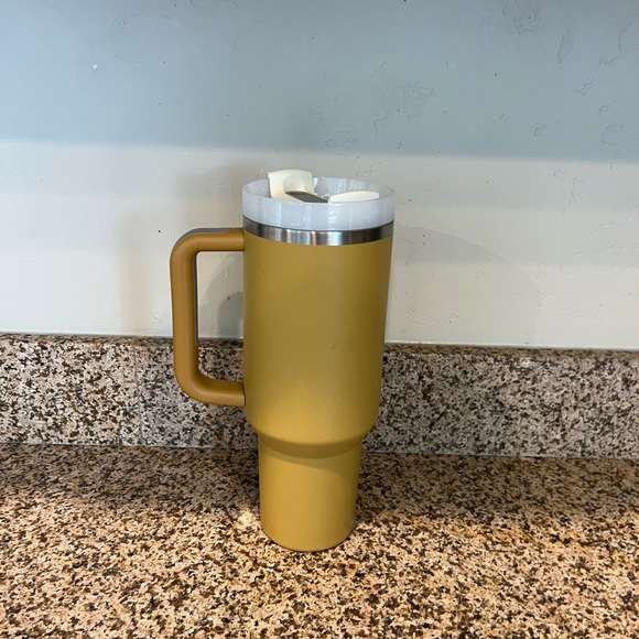 Stanley, 40 oz. tumbler - Picture 5 of 7